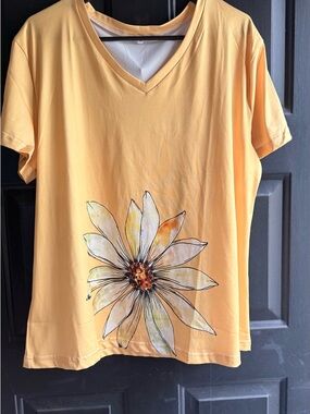 Women's Yellow V-Neck Floral Print Top